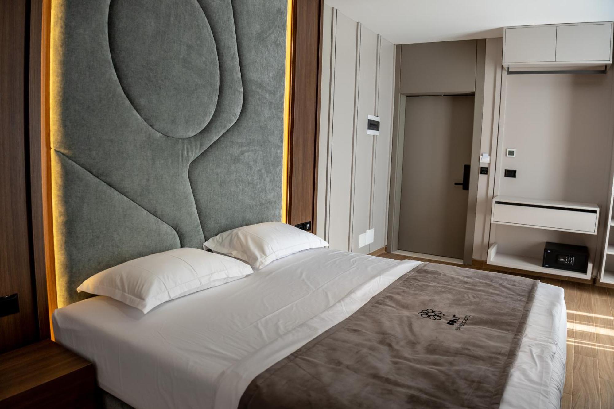 Bolt Boutique Hotel Lezhë Екстериор снимка