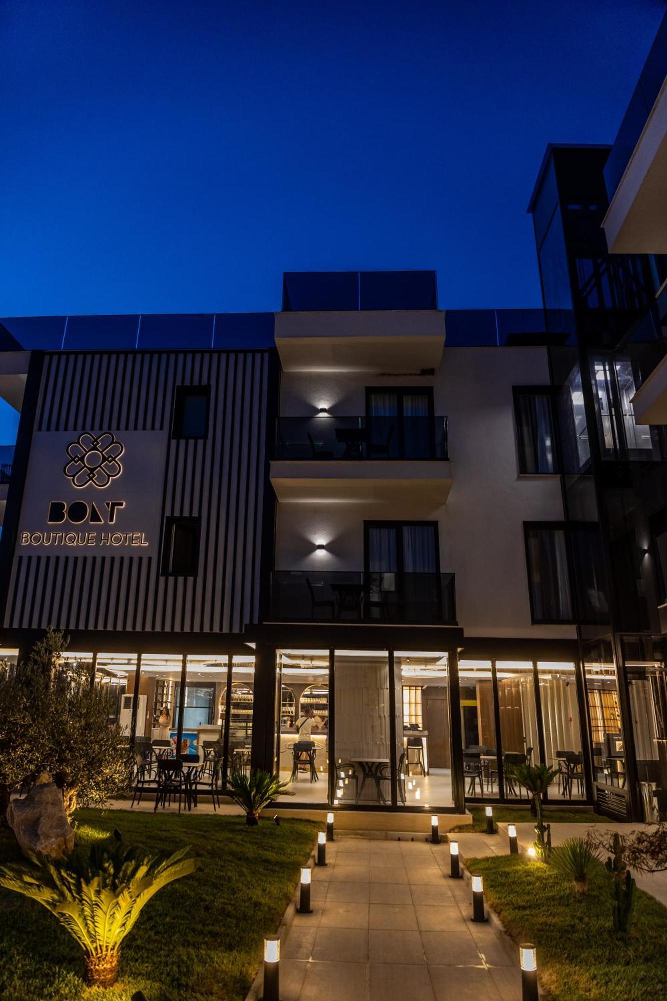 Bolt Boutique Hotel Lezhë Екстериор снимка