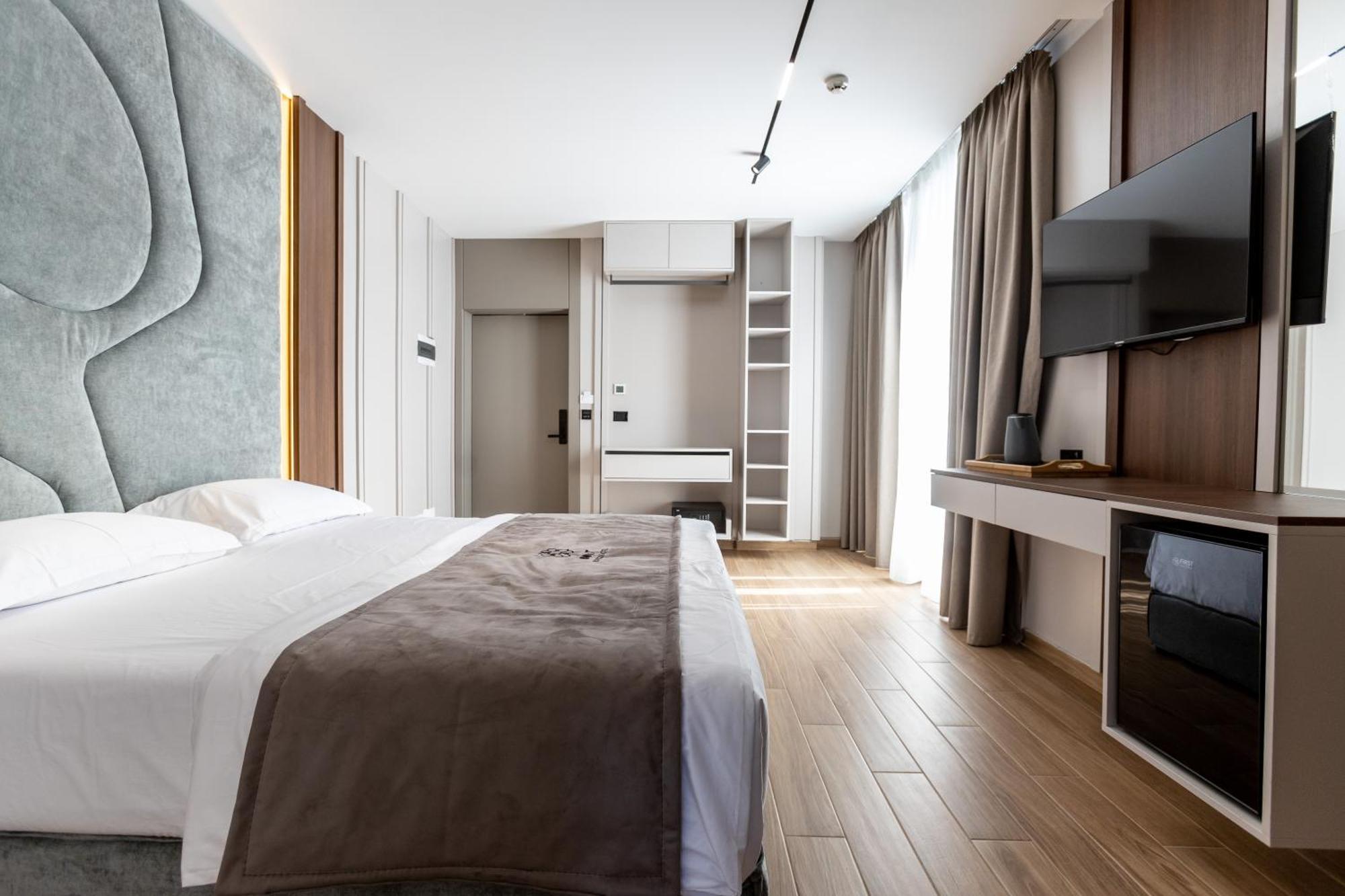 Bolt Boutique Hotel Lezhë Екстериор снимка