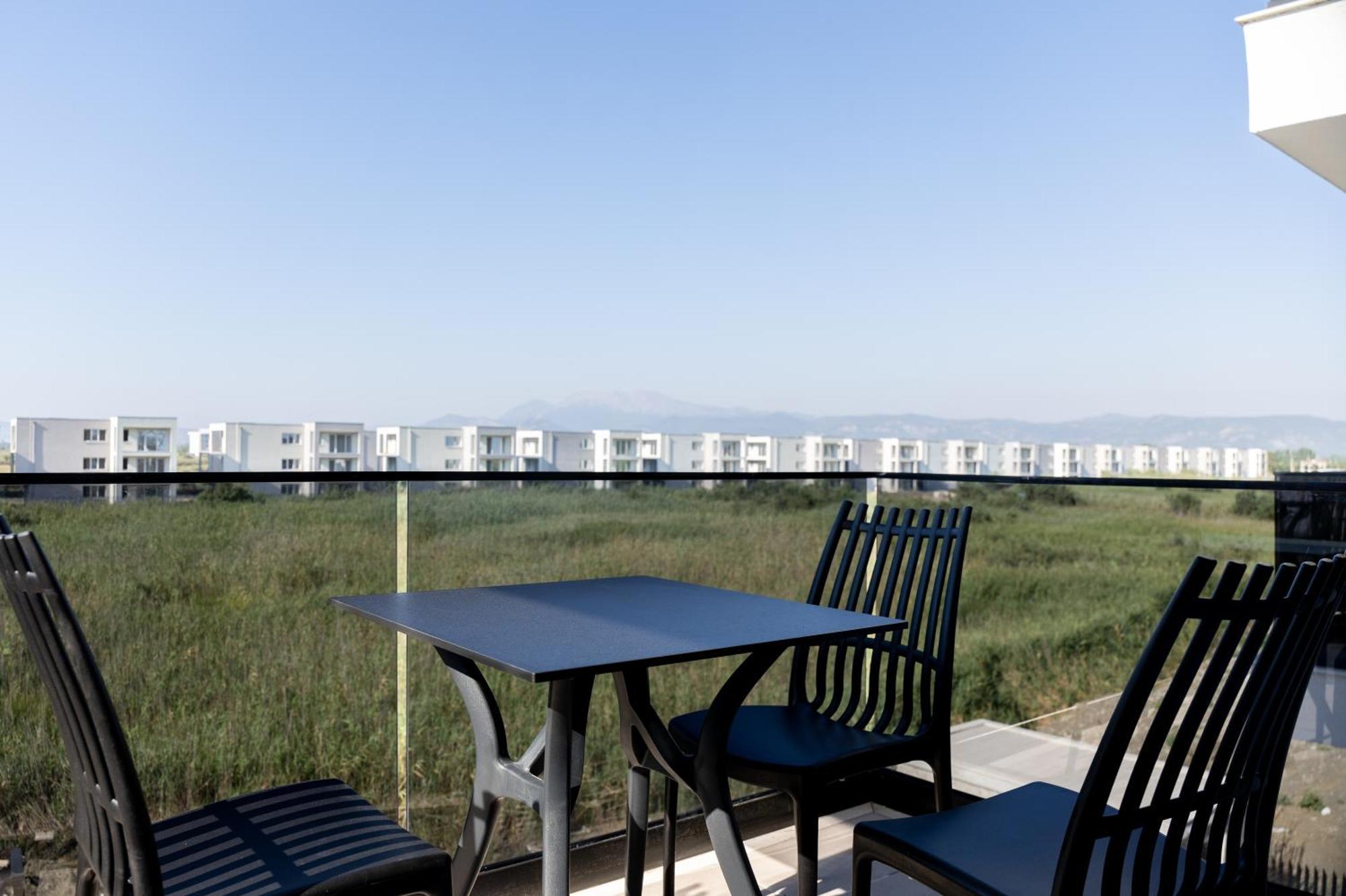 Bolt Boutique Hotel Lezhë Екстериор снимка