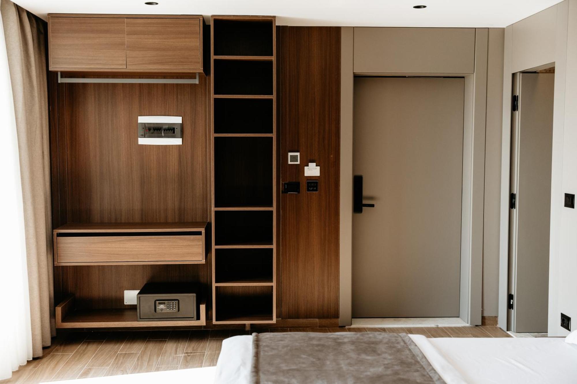 Bolt Boutique Hotel Lezhë Екстериор снимка