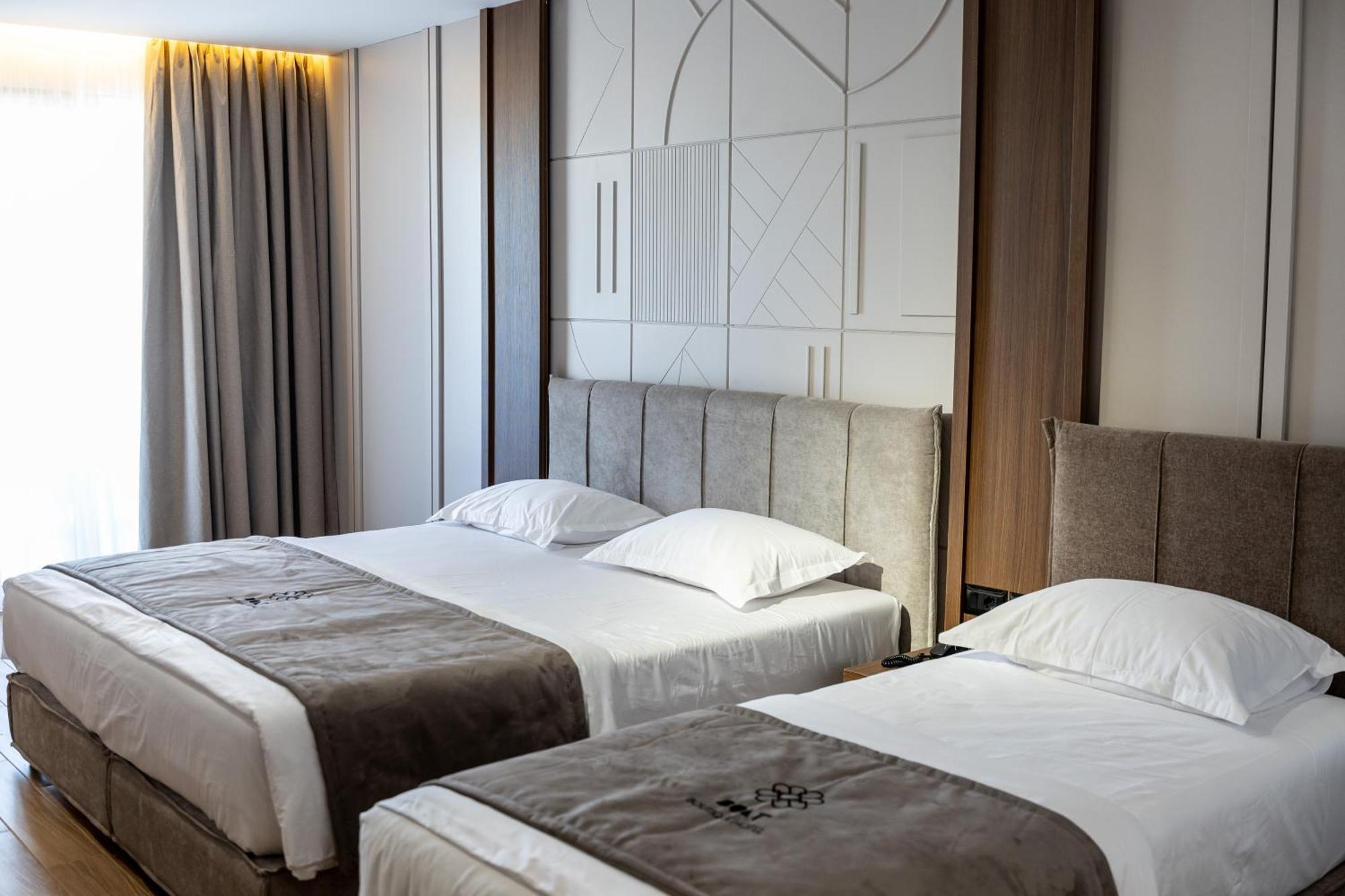 Bolt Boutique Hotel Lezhë Екстериор снимка
